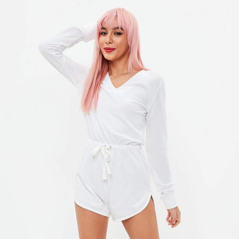 🆕️ White long sleeve romper